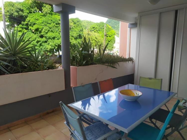 Charmant Appartement En Bord De Mer Avec Piscine Gourbeyre Kültér fotó